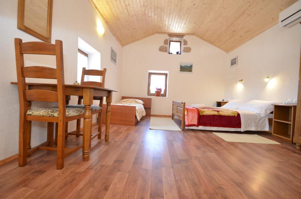 סטאריגרד-פקלניצה Holiday Home Paklenica מראה חיצוני תמונה