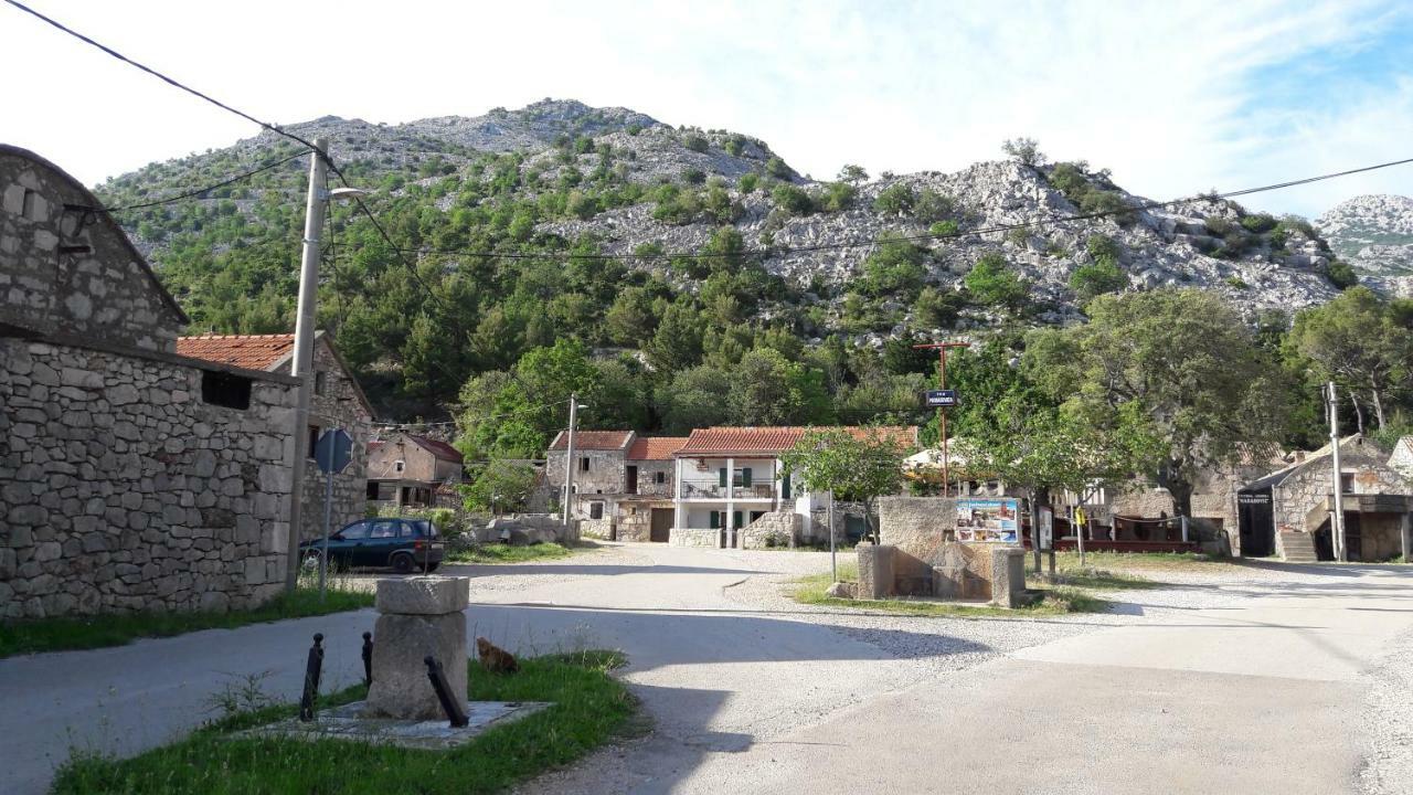 סטאריגרד-פקלניצה Holiday Home Paklenica מראה חיצוני תמונה